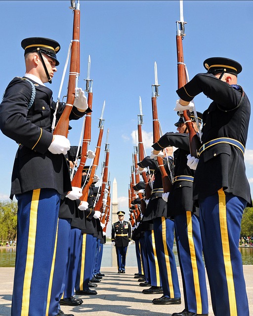 u-s-flag-near-me-640x480-44613524.jpeg