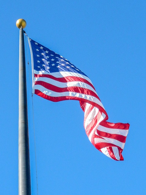 american-flag-banner-640x480-51082949.jpeg