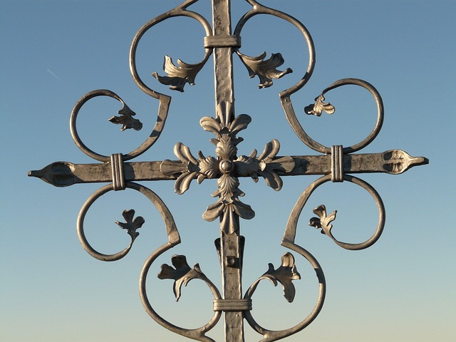 merchant-ensign-with-iron-cross-640x480-8854979.jpeg
