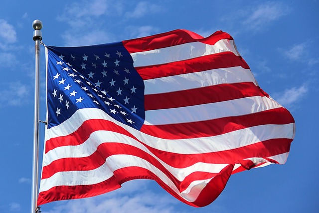 american-flag-banner-640x480-67028623.jpeg